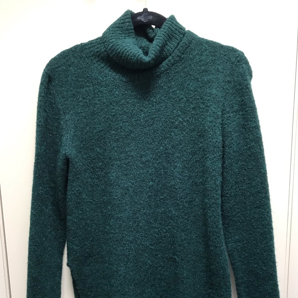 Forever 21 | Hunter Green Turtleneck Sweater